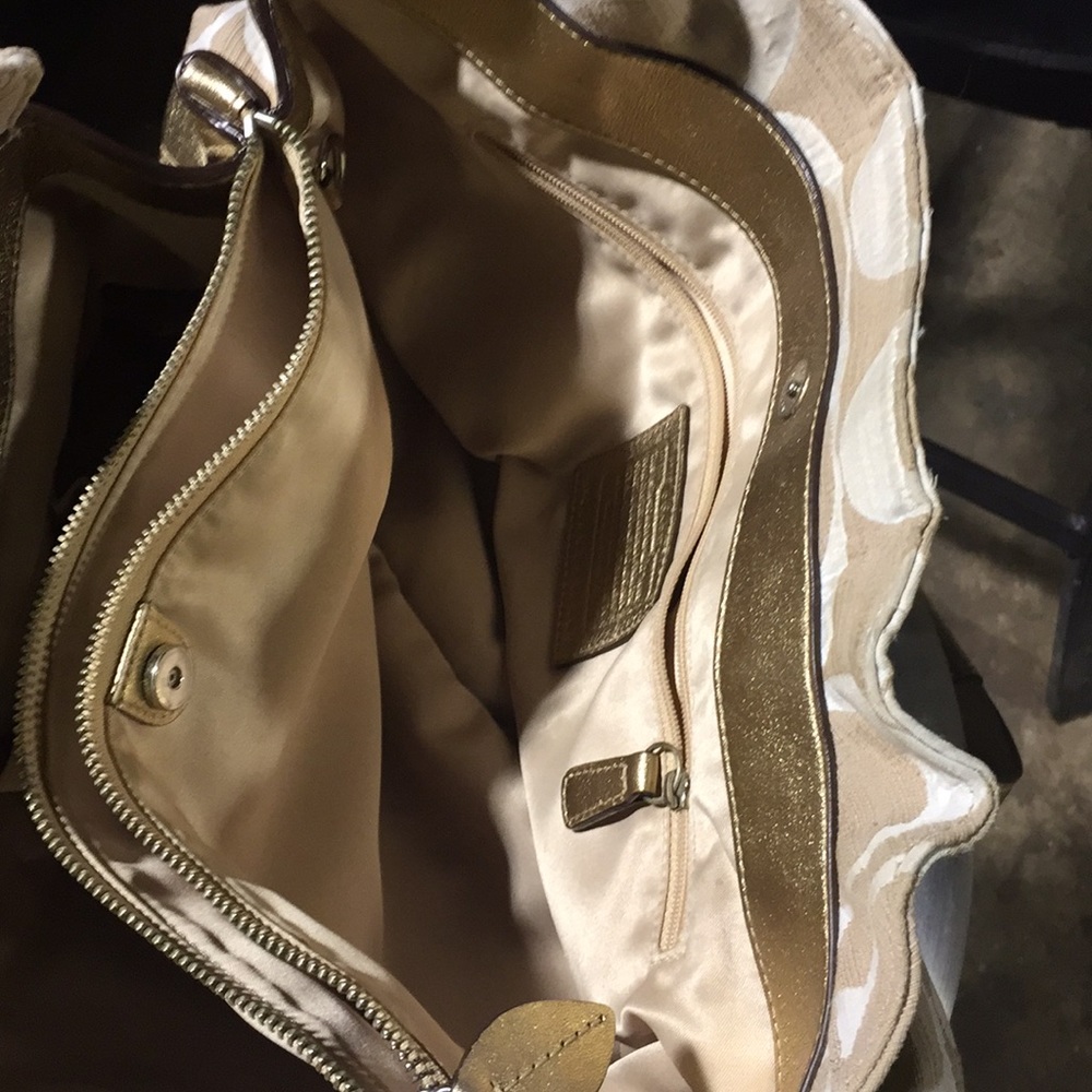 Coach purse - Picture 3 of 5
